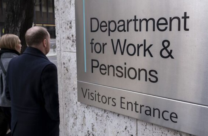 august bank holiday state pension dwp