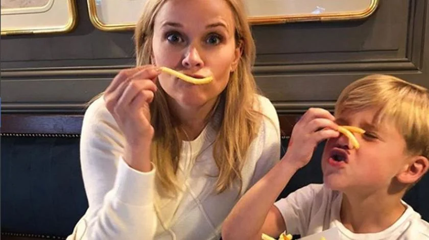 julia stiles children